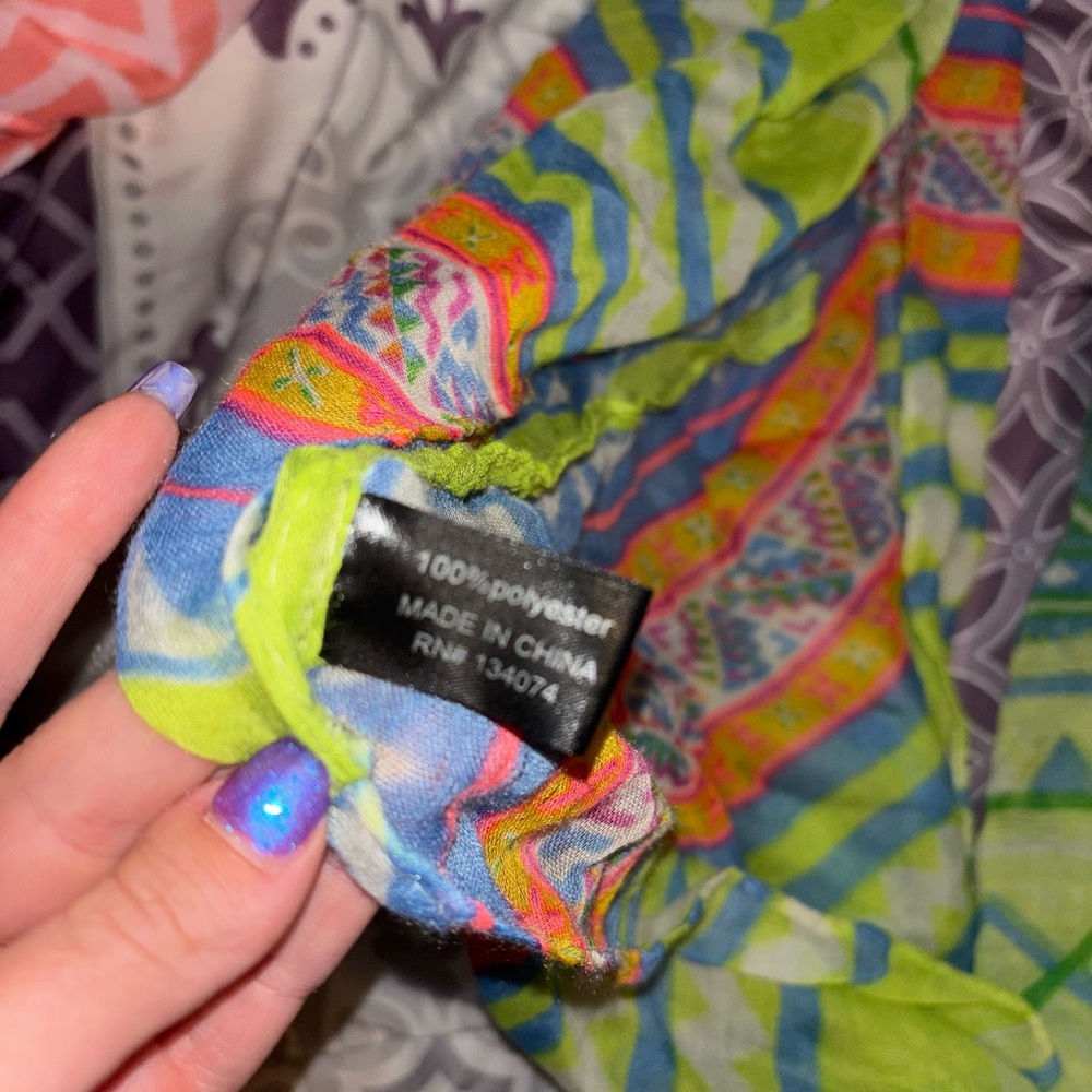 Colorful Patterned Scarf - Picture 2 of 4